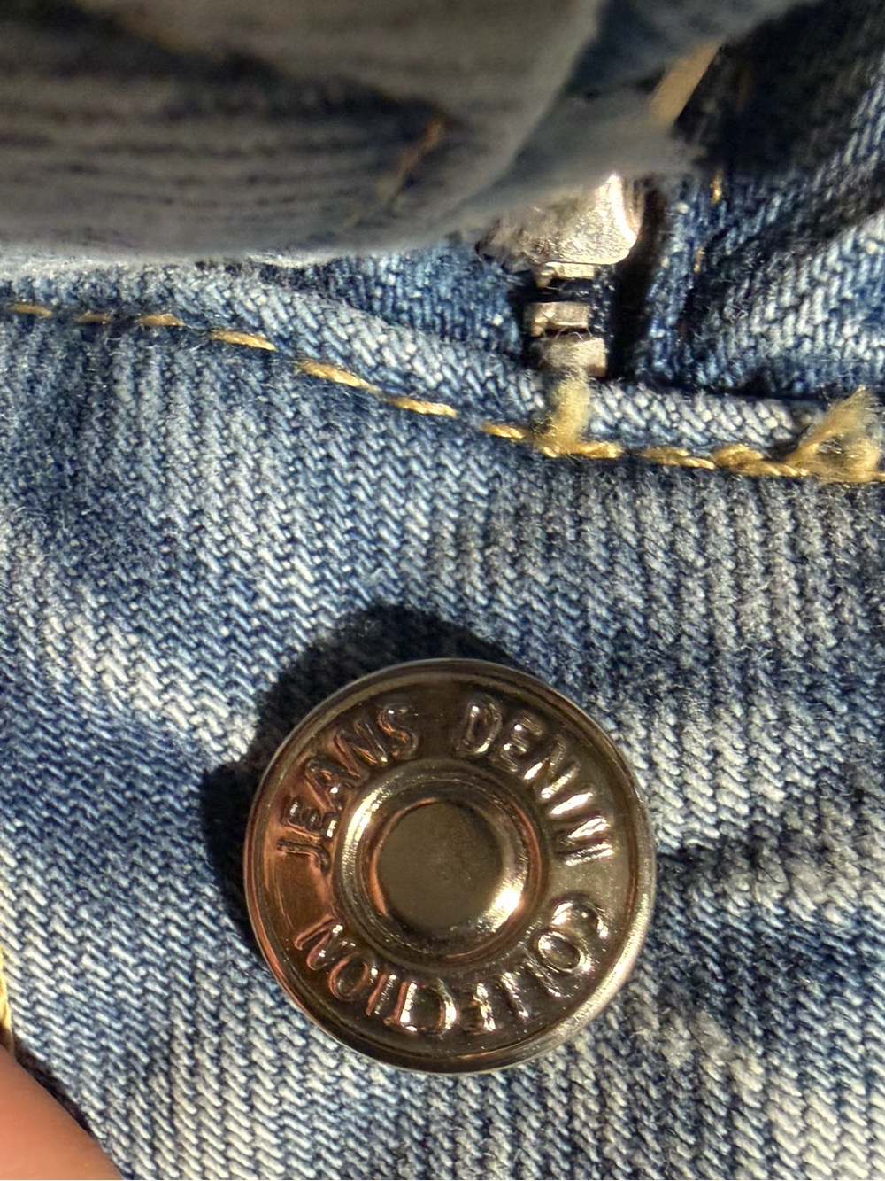 Denim Collection Distressed Light Wash Straight Leg Jeans NWOT - Picture 3 of 3